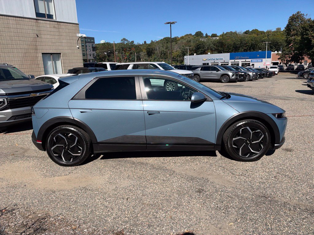 Certified 2024 Hyundai Ioniq 5 SEL AWD/4WD image 8