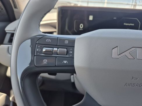 New 2026 Kia EV9 Wind AWD/4WD image 18