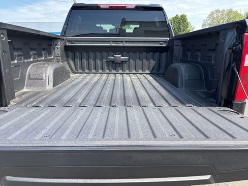 New 2026 Chevrolet Silverado 1500 LT w/ Z71 Off-Road Package AWD/4WD image 7