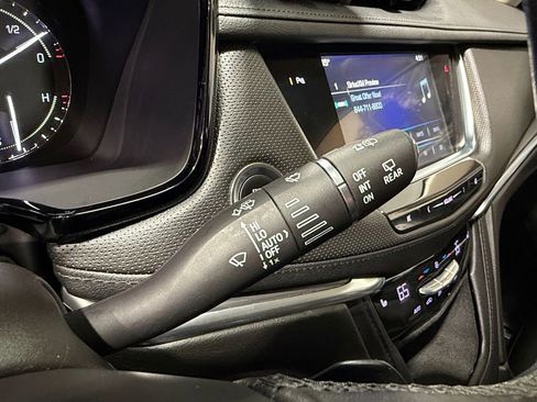 Used 2019 Cadillac XT5 Luxury w/ Trailering Package AWD/4WD image 35