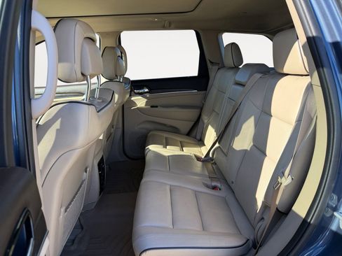 Used 2020 Jeep Grand Cherokee Overland image 13