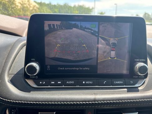 Used 2021 Nissan Rogue SV FWD image 22