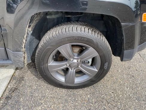 Used 2015 Jeep Patriot High Altitude AWD/4WD image 15