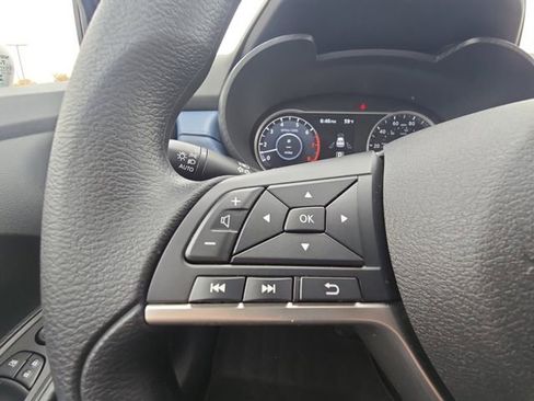 New 2025 Nissan Versa SV image 10