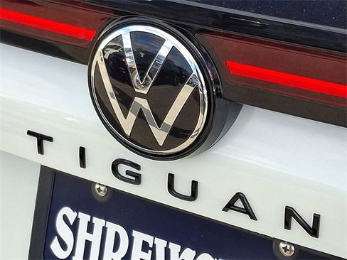 New 2026 Volkswagen Tiguan SE R-Line image 12