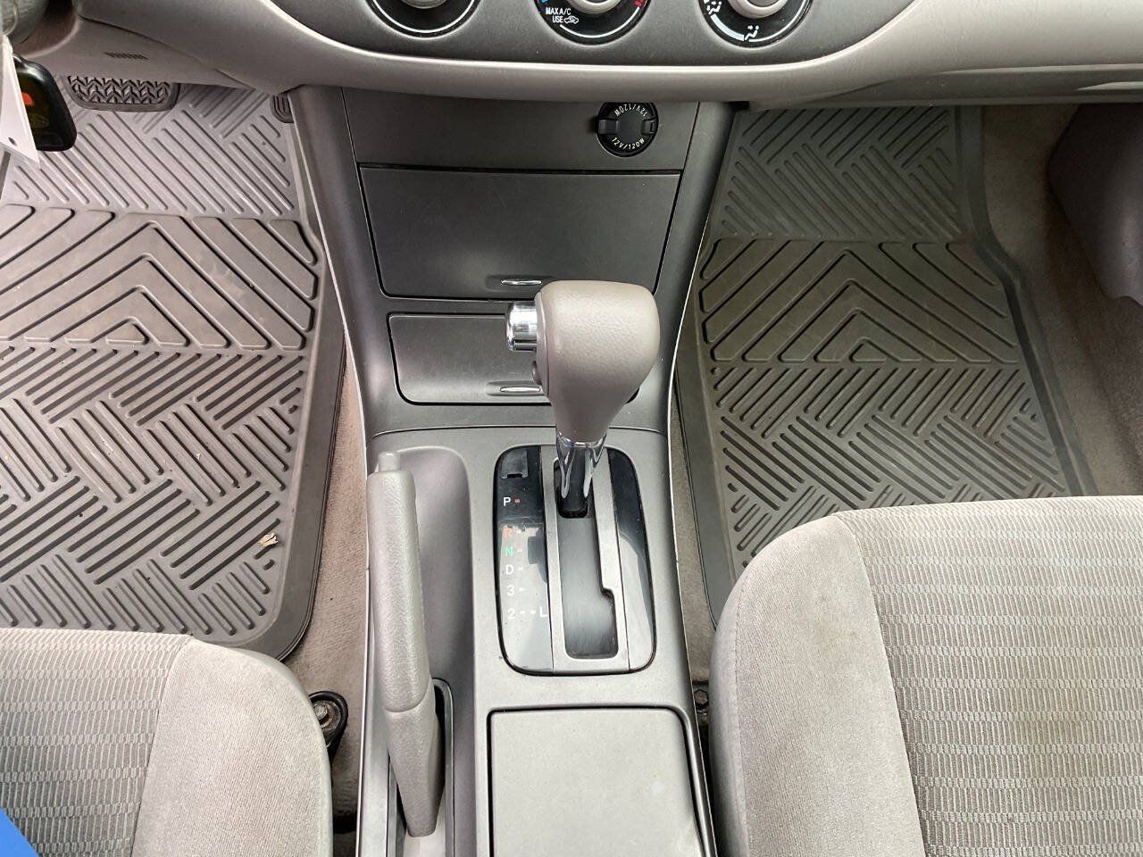 Used 2005 Toyota Camry FWD image 20