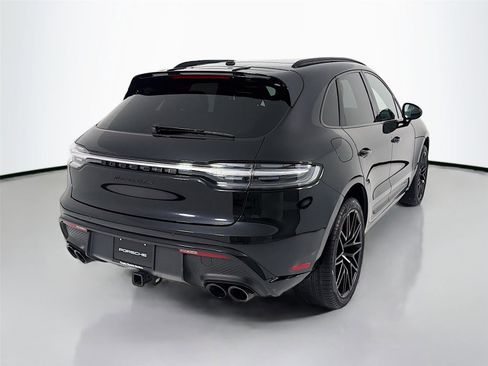 Certified 2023 Porsche Macan GTS image 6