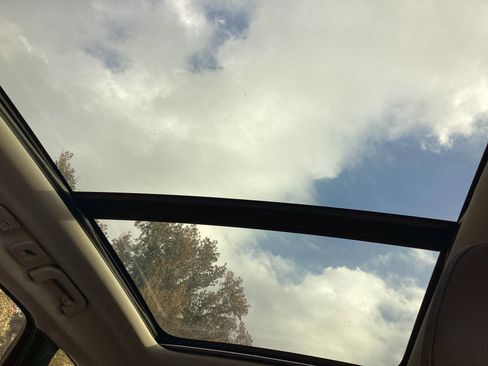 Certified 2023 Volvo XC60 B5 Plus w/ Climate Package image 28