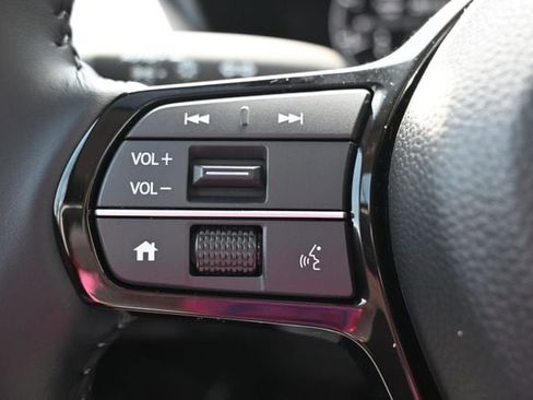 Used 2025 Honda HR-V EX-L image 37