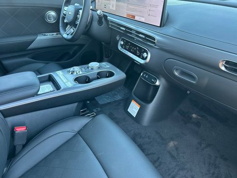 New 2026 Genesis GV60 Advance image 16
