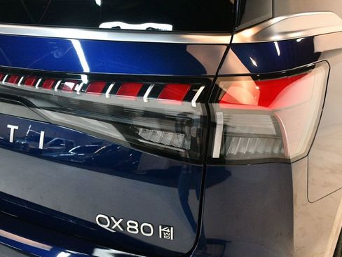 Used 2025 INFINITI QX80 Sensory image 15