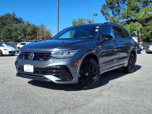 Used 2022 Volkswagen Tiguan SE R-Line image 26