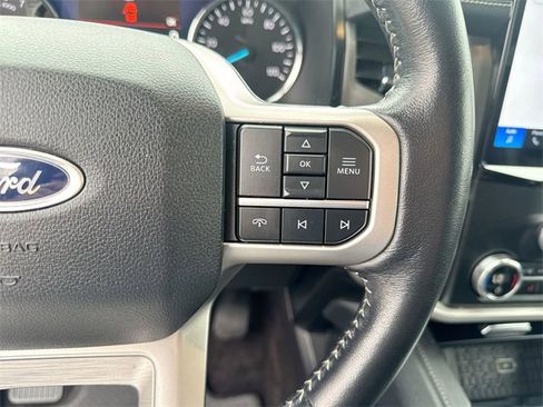 Used 2023 Ford Expedition XLT image 33