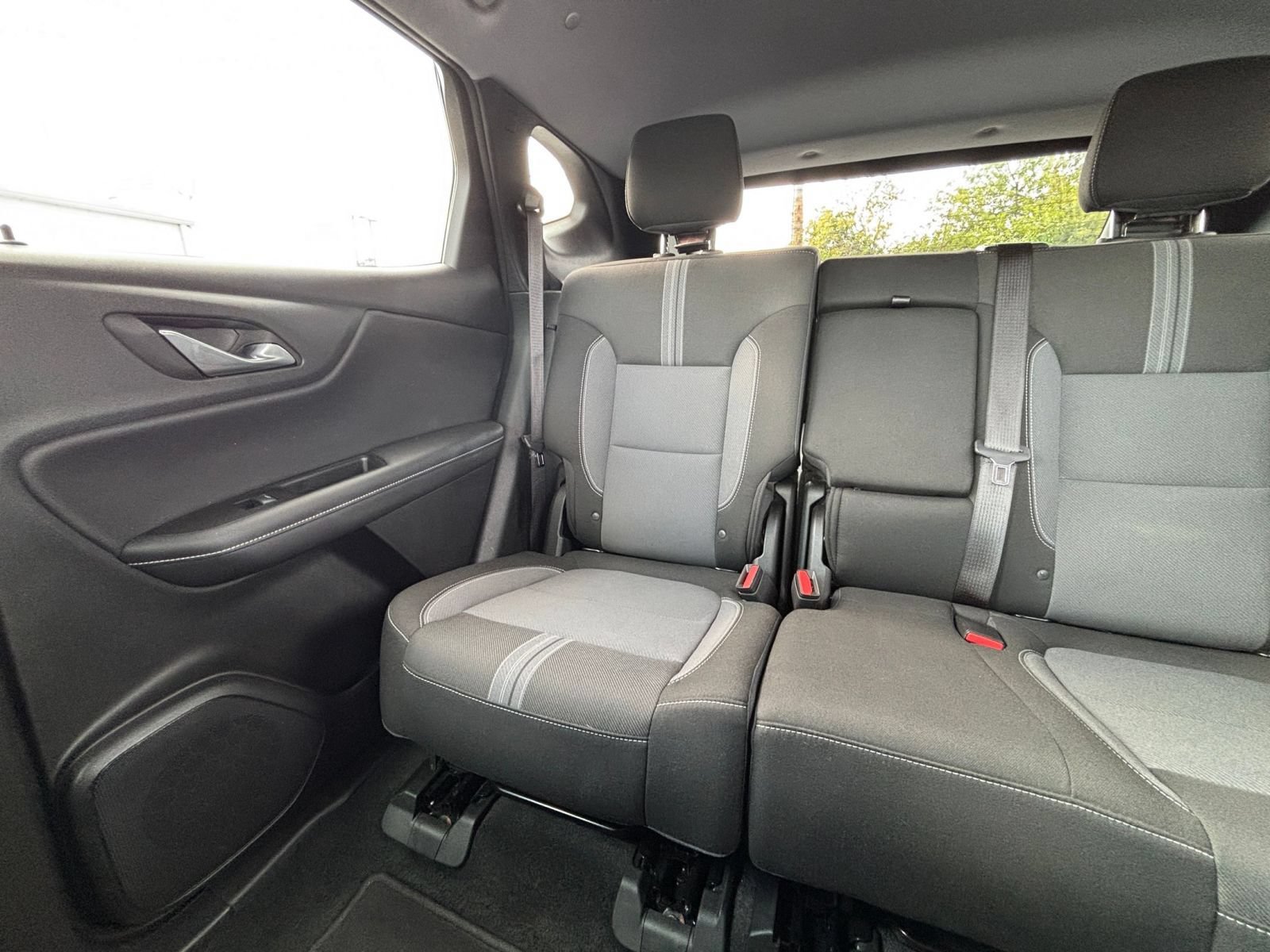 Used 2026 Chevrolet Blazer LT FWD image 39