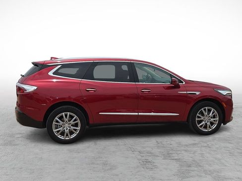 Used 2024 Buick Enclave Essence w/ Experience Buick Package FWD image 12