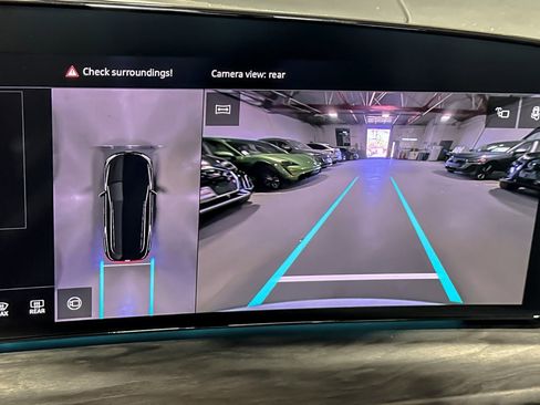 Used 2025 Audi Q5 Premium Plus w/ Premium Plus image 19