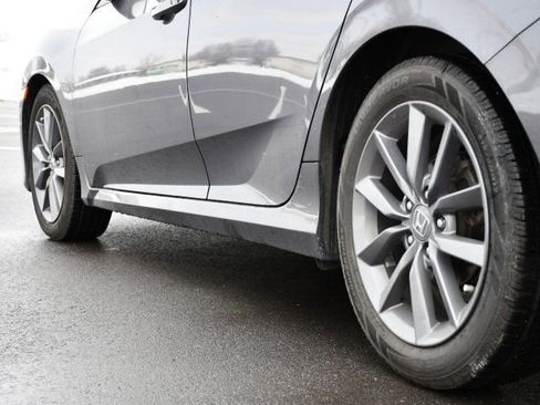 Used 2019 Honda Civic EX image 9