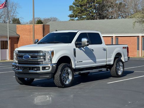 Used 2019 Ford F250 Lariat w/ Lariat Ultimate Package image 1