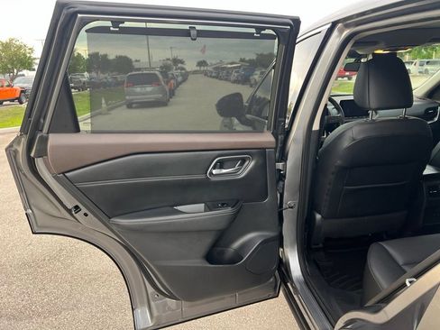 Used 2021 Nissan Rogue SV w/ Premium Package FWD image 28