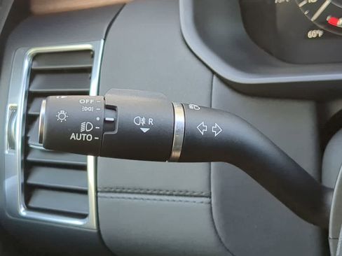 Certified 2024 Land Rover Discovery S image 28