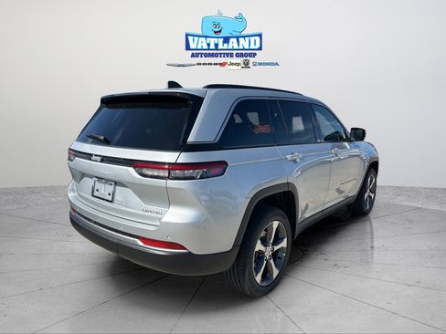 New 2026 Jeep Grand Cherokee Limited RWD image 5