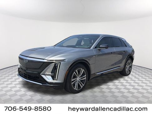 Certified 2024 Cadillac Lyriq Luxury AWD/4WD image 1