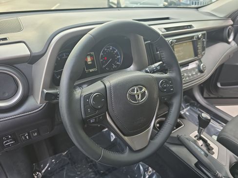 Used 2017 Toyota RAV4 XLE FWD image 16
