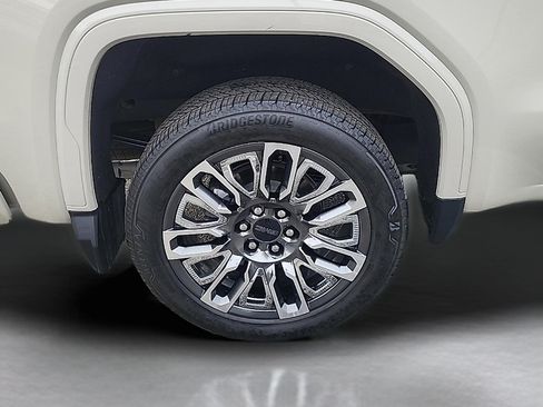 Used 2026 GMC Sierra 1500 Denali Ultimate AWD/4WD image 9