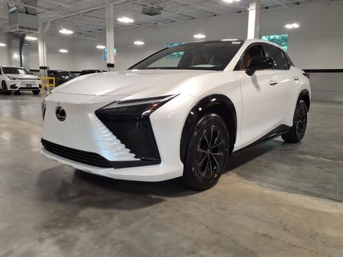 New 2026 Lexus RZ 450e AWD image 3