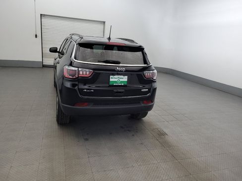 Used 2019 Jeep Compass Latitude w/ Cold Weather Group AWD/4WD image 6