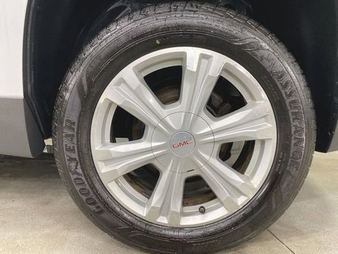 Used 2017 GMC Terrain SLT image 30