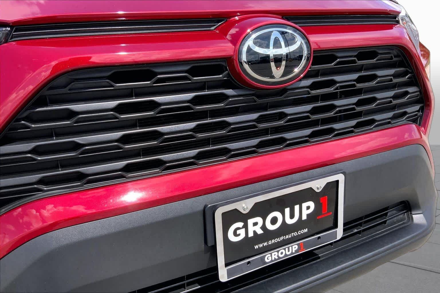 Used 2021 Toyota RAV4 LE FWD image 29