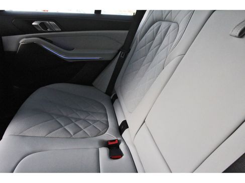 Used 2023 BMW X5 xDrive40i w/ M Sport Package image 14