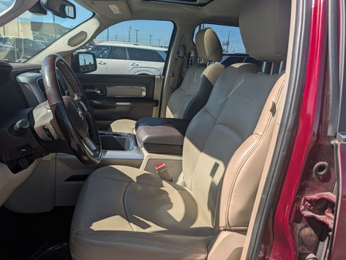Used 2017 RAM 1500 Laramie w/ Convenience Group AWD/4WD image 10