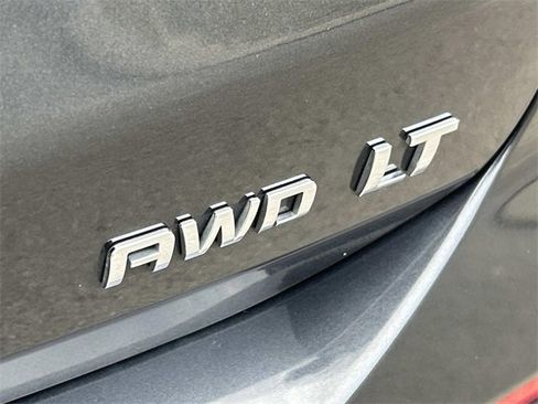 Used 2022 Chevrolet Equinox LT image 12