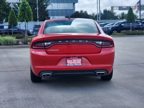 Used 2022 Dodge Charger SXT w/ Leather Interior Group RWD image 6