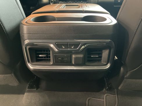 Used 2019 Chevrolet Silverado 1500 High Country image 26