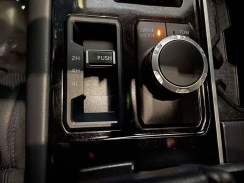 Used 2025 Toyota Tundra Platinum AWD/4WD image 42