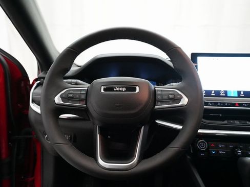 Used 2024 Jeep Compass Limited w/ High Altitude Package image 4