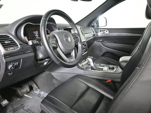 Used 2022 Jeep Grand Cherokee Limited image 23