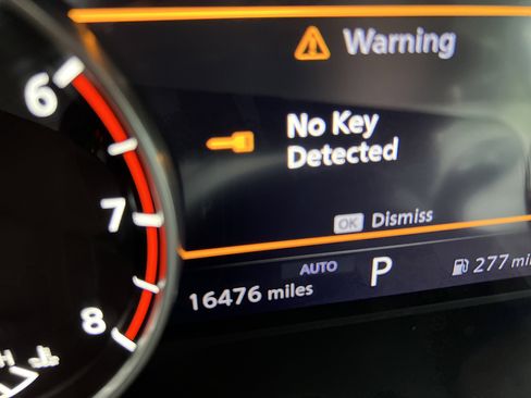 Used 2023 Nissan Rogue SV image 4