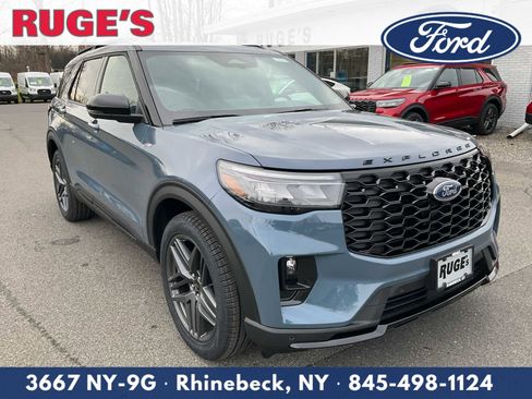 New 2026 Ford Explorer ST-Line w/ ST-Line Street Pack image 1