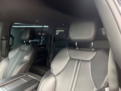 Used 2025 Jeep Wagoneer Series II image 18