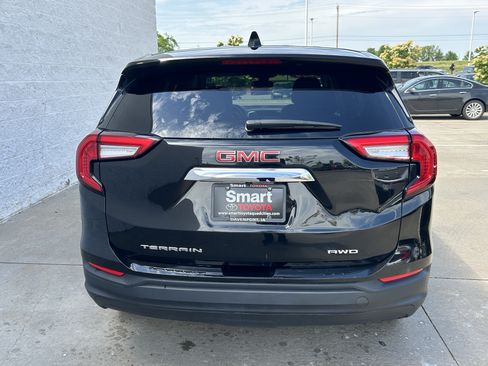 Used 2024 GMC Terrain SLE AWD/4WD image 5