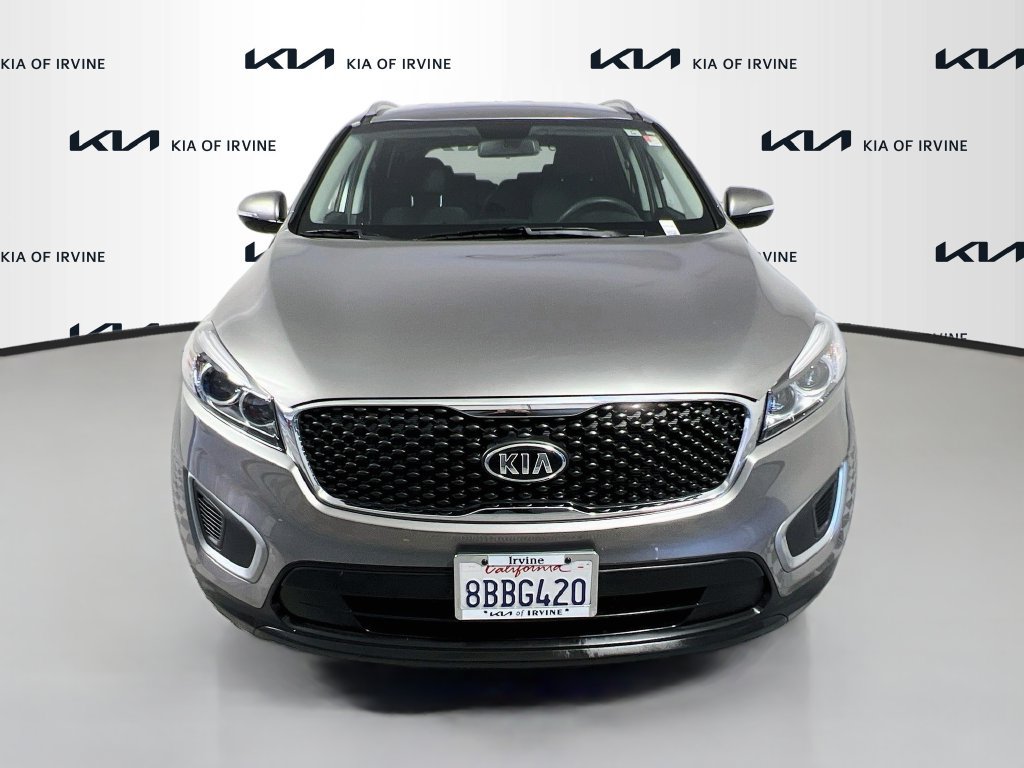 Used 2018 Kia Sorento FWD V6 image 2