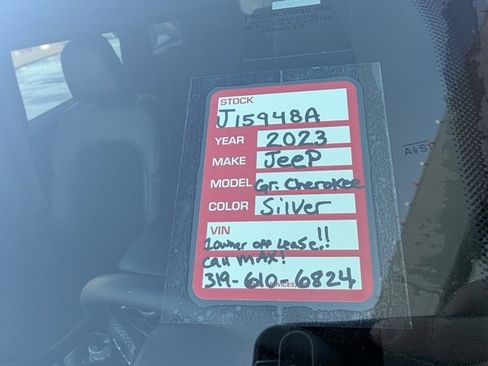 Used 2023 Jeep Grand Cherokee Altitude image 25