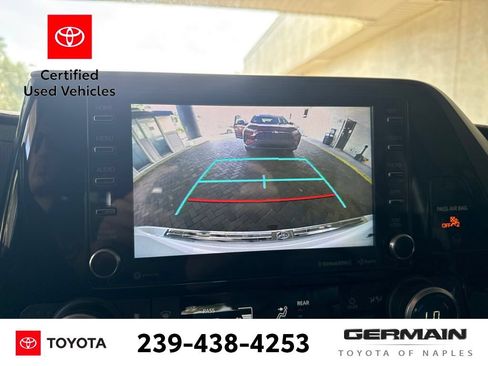 Used 2020 Toyota Highlander XLE FWD image 18