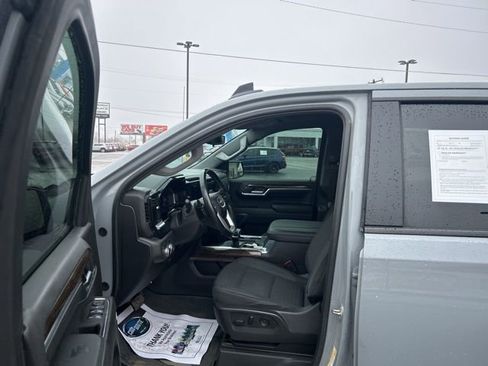 Used 2024 GMC Sierra 1500 Elevation w/ Preferred Package image 12