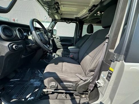 Used 2021 Jeep Wrangler Sport AWD/4WD image 29