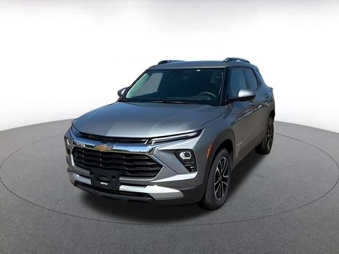 Used 2025 Chevrolet TrailBlazer LT FWD image 6